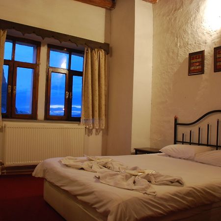 Yasin'S Place Backpackers Cave Hostel Göreme Exteriér fotografie