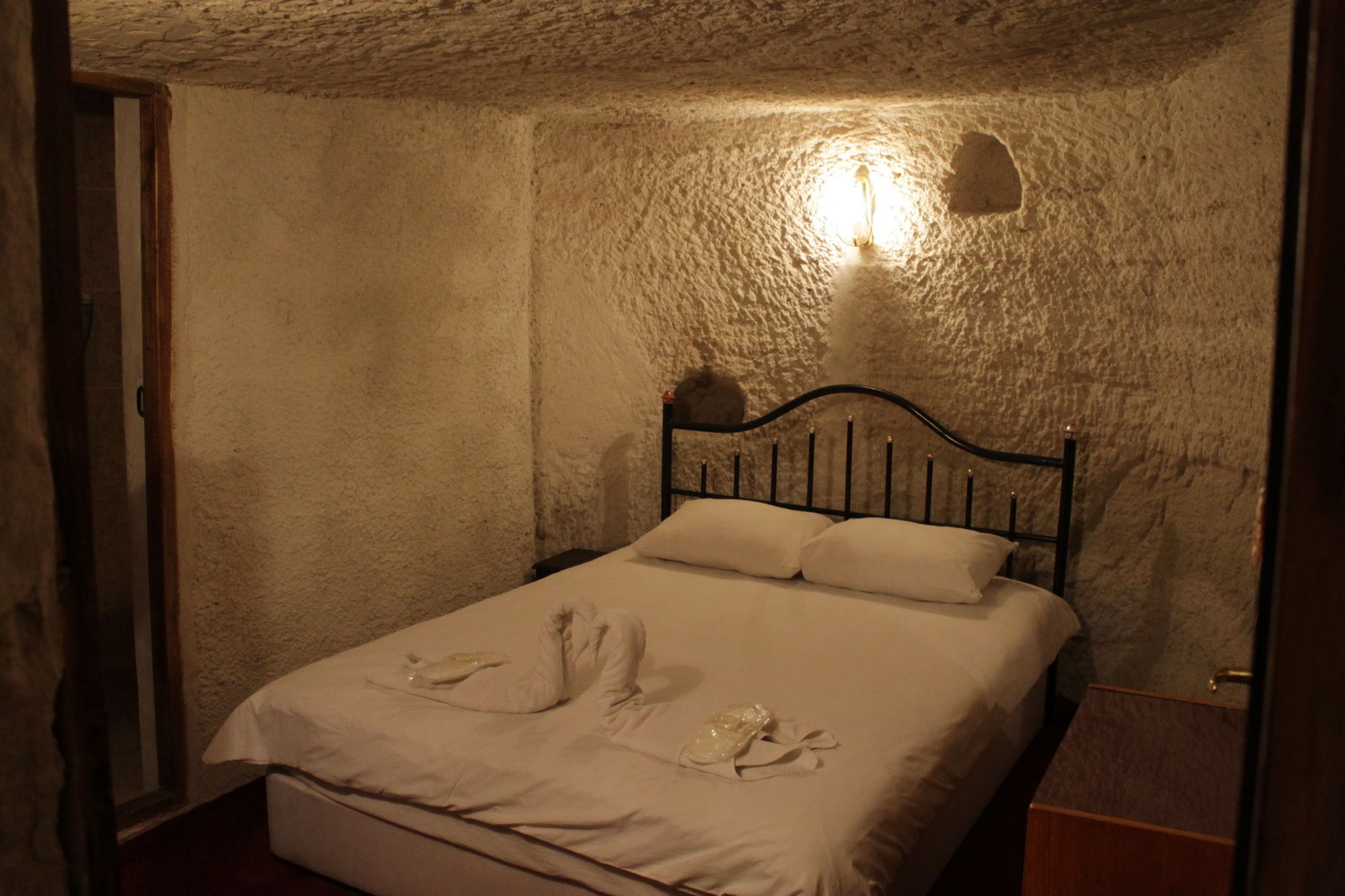 Yasin'S Place Backpackers Cave Hostel Göreme Exteriér fotografie
